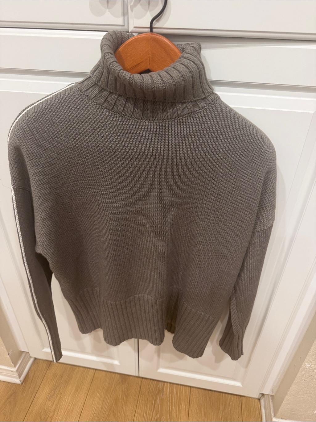 Alp N Rock Gray Ribbed Turtleneck Sweater